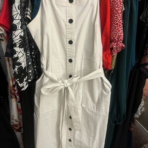 Universal Thread White Sleeveless Midi Dress